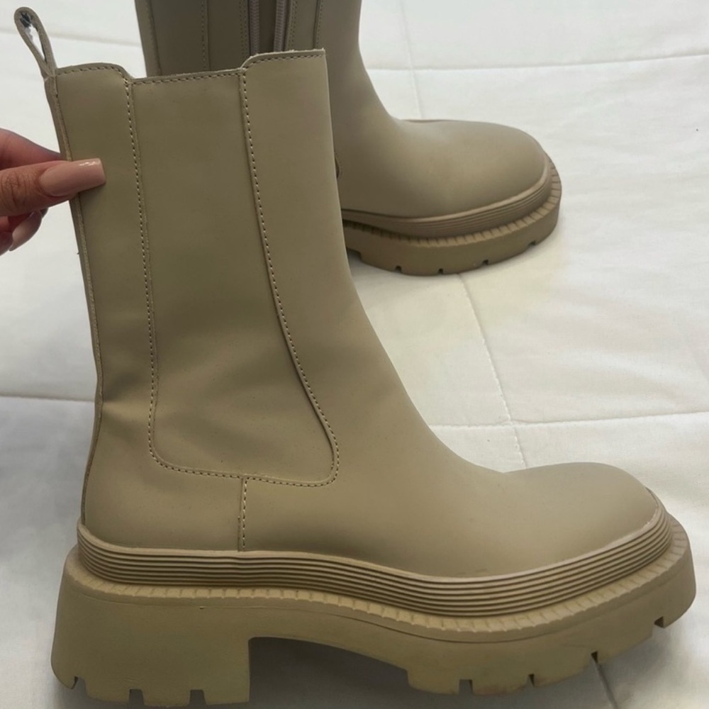 Zara Tan Rubber Boots - Picture 2 of 6